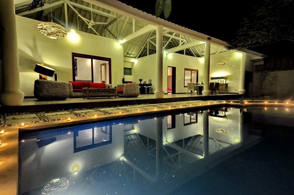 Villa Camelia Seminyak Esterno foto