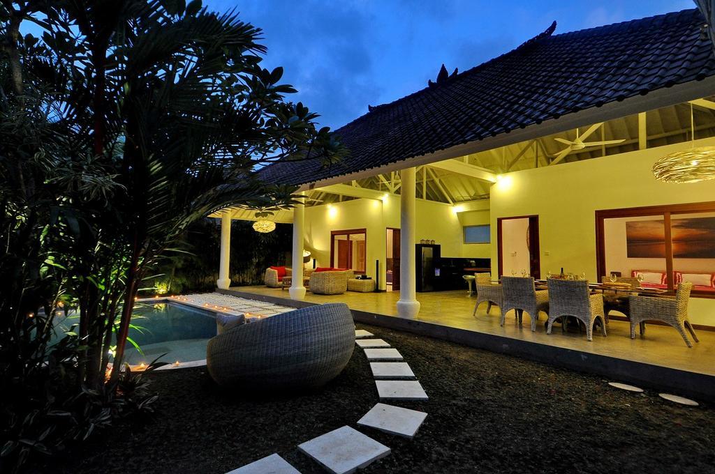 Villa Camelia Seminyak Esterno foto