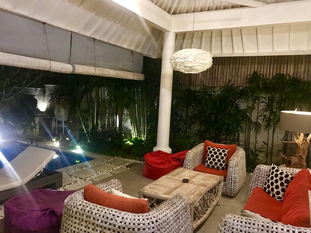 Villa Camelia Seminyak Esterno foto
