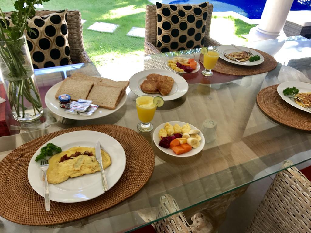 Villa Camelia Seminyak Esterno foto