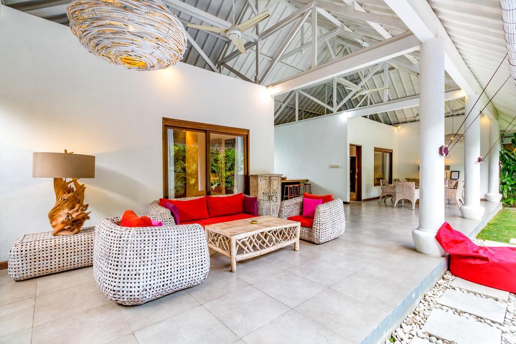 Villa Camelia Seminyak Esterno foto