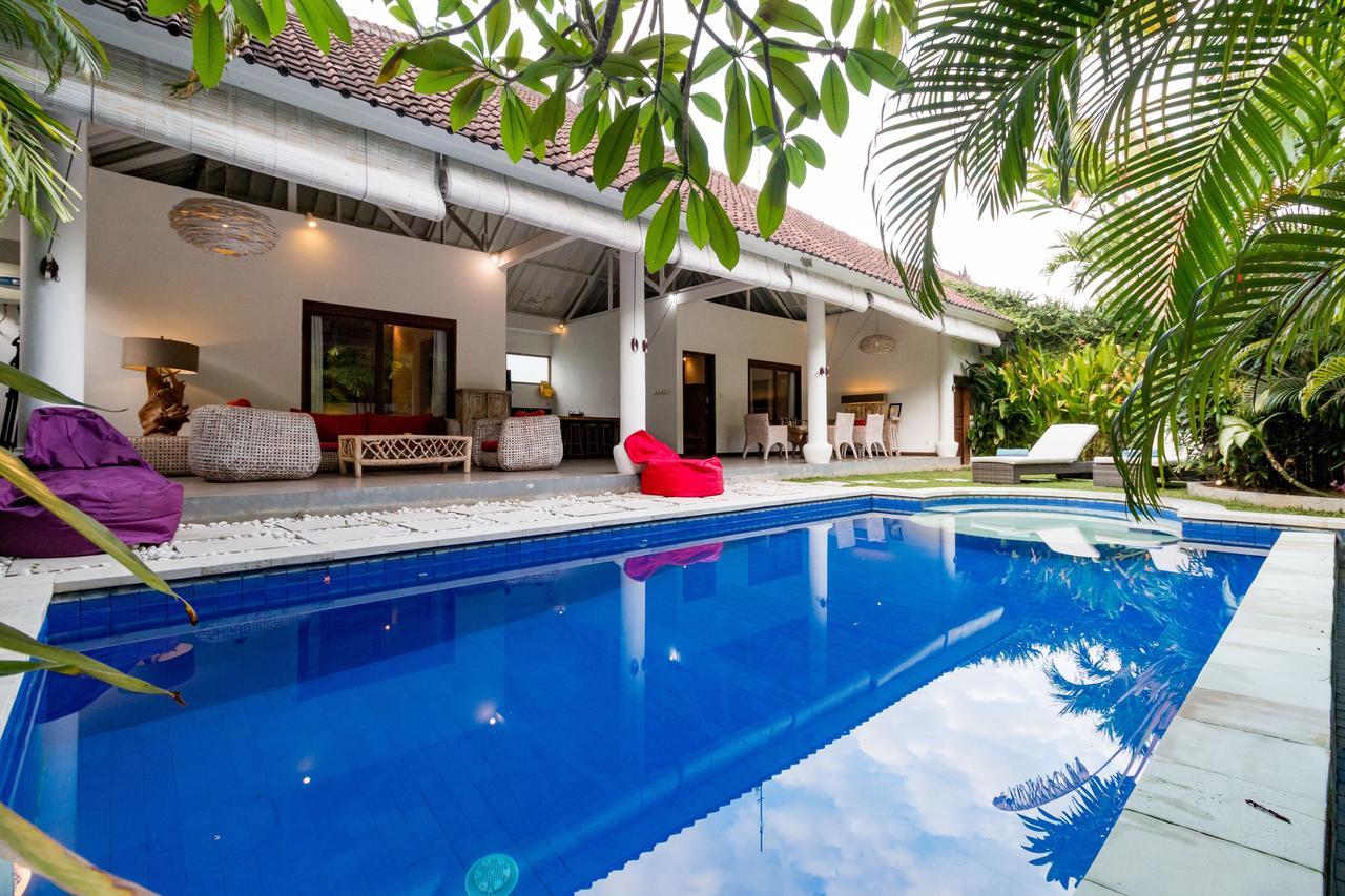 Villa Camelia Seminyak Esterno foto