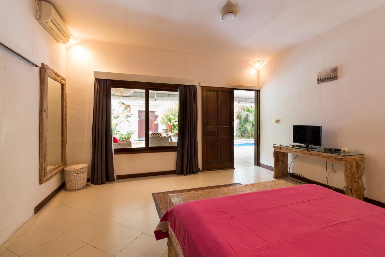 Villa Camelia Seminyak Esterno foto